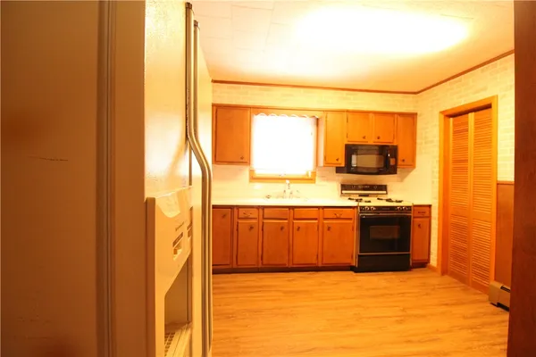 $1,700 | 213-215 Conhocton Street, Corning, NY 14830