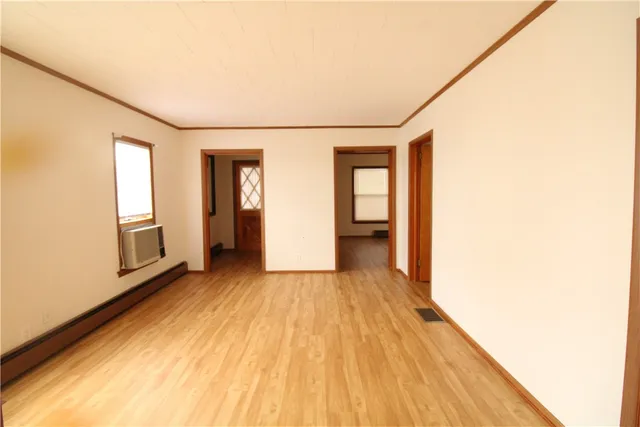 $1,550 | 213-215 Conhocton Street, Corning, NY 14830