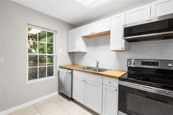 $1,600 | 717 Southwest 75th Street, Unit 104, Gainesville, FL 32607