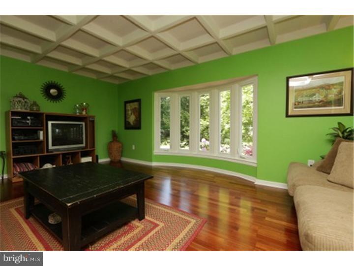8205 Gladstone Road Glenside, PA 19038 - Photo 9 of 19 Gallery Image 9