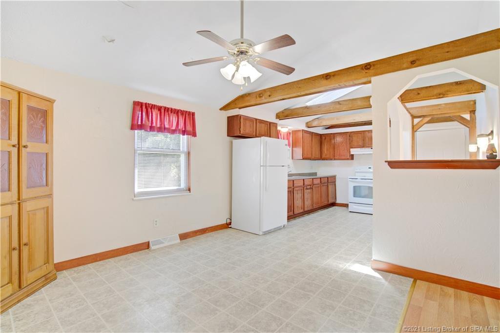 5130 Snow Road Henryville, IN 47126 - Photo 13 of 35