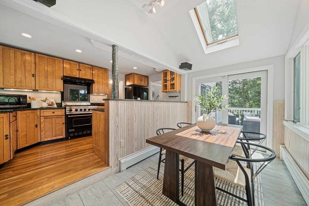 37 Baker Avenue Lexington, MA 02421 - Photo 11 of 38 Gallery Image 11