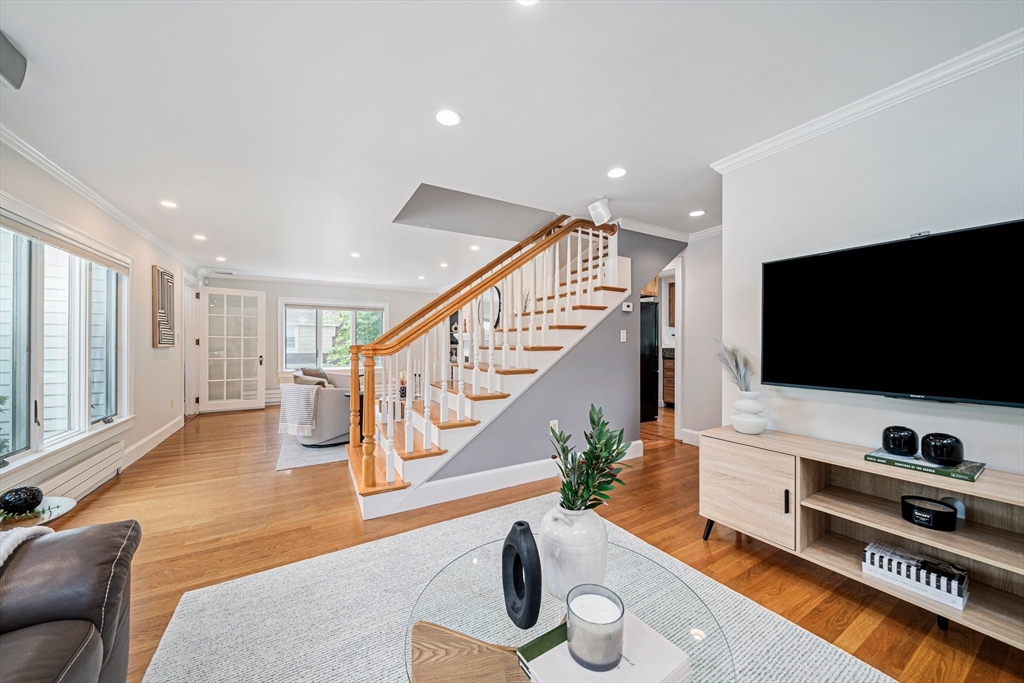 37 Baker Avenue Lexington, MA 02421 - Photo 5 of 38 Gallery Image 5