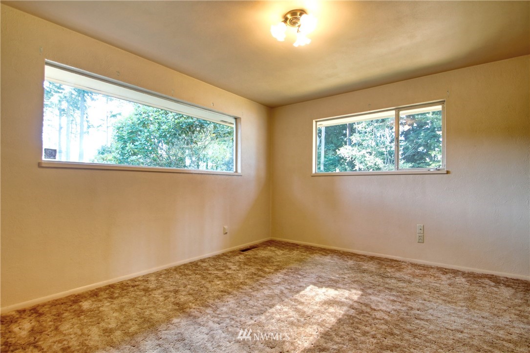 4774 North Jones Road Oak Harbor, WA 98277 - Photo 11 of 39 Gallery Image 11