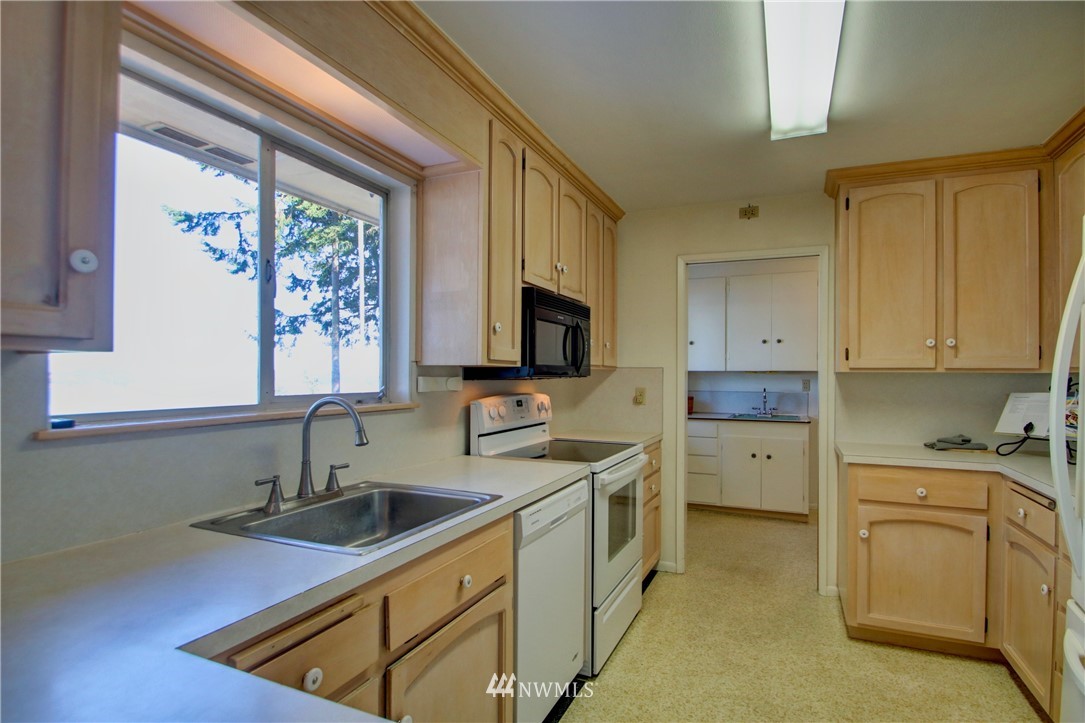 4774 North Jones Road Oak Harbor, WA 98277 - Photo 18 of 39 Gallery Image 18