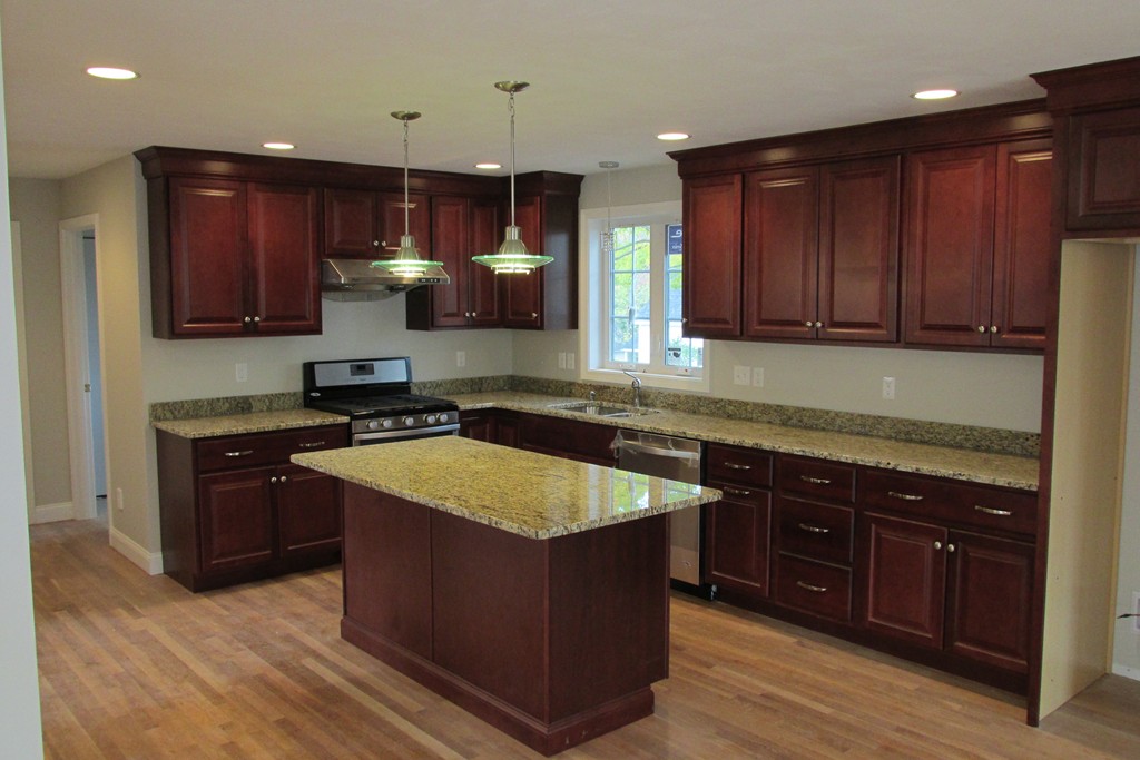 7 Spring Lane Stoneham, MA 02180 - Photo 5 of 9 Gallery Image 5