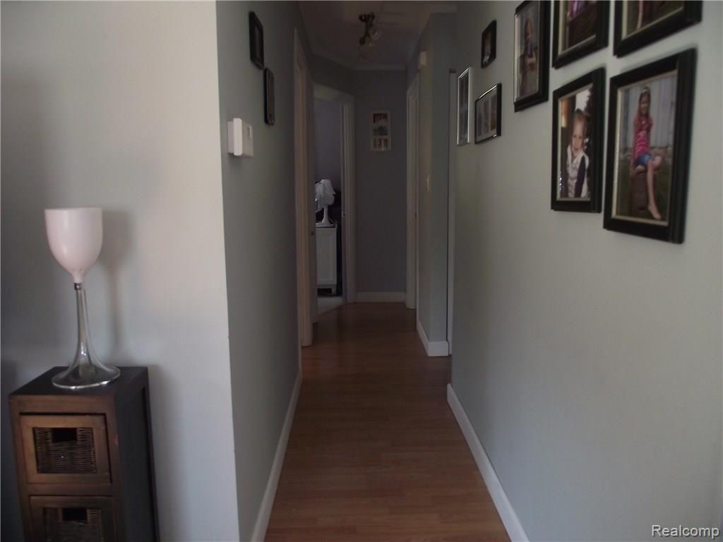 1143 Avon Manor Road Rochester Hills, MI 48307 - Photo 4 of 20