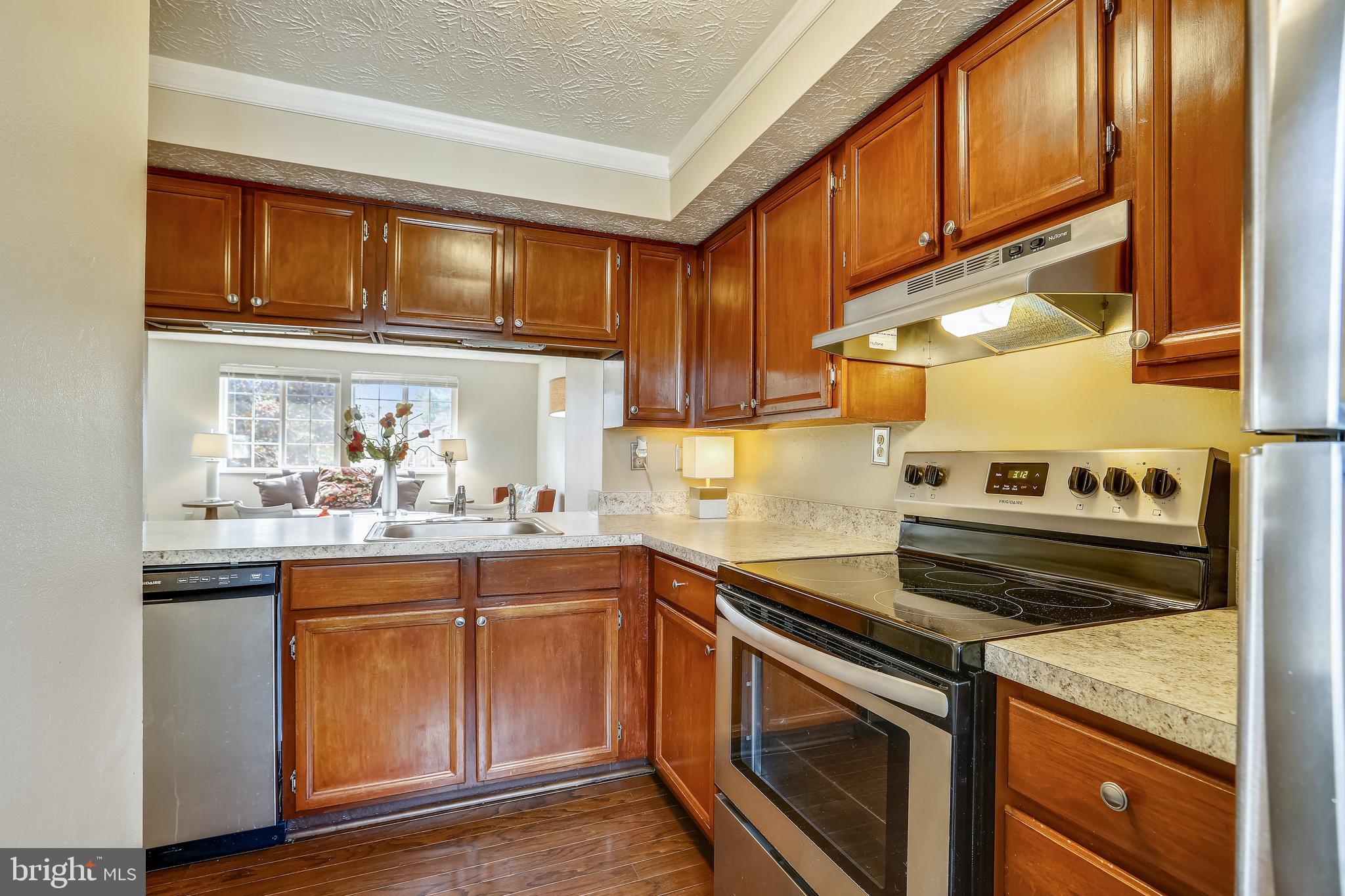 7 Farmcrest Court Silver Spring, MD 20905 - Photo 11 of 42 Kitchen Opens to the Living Space