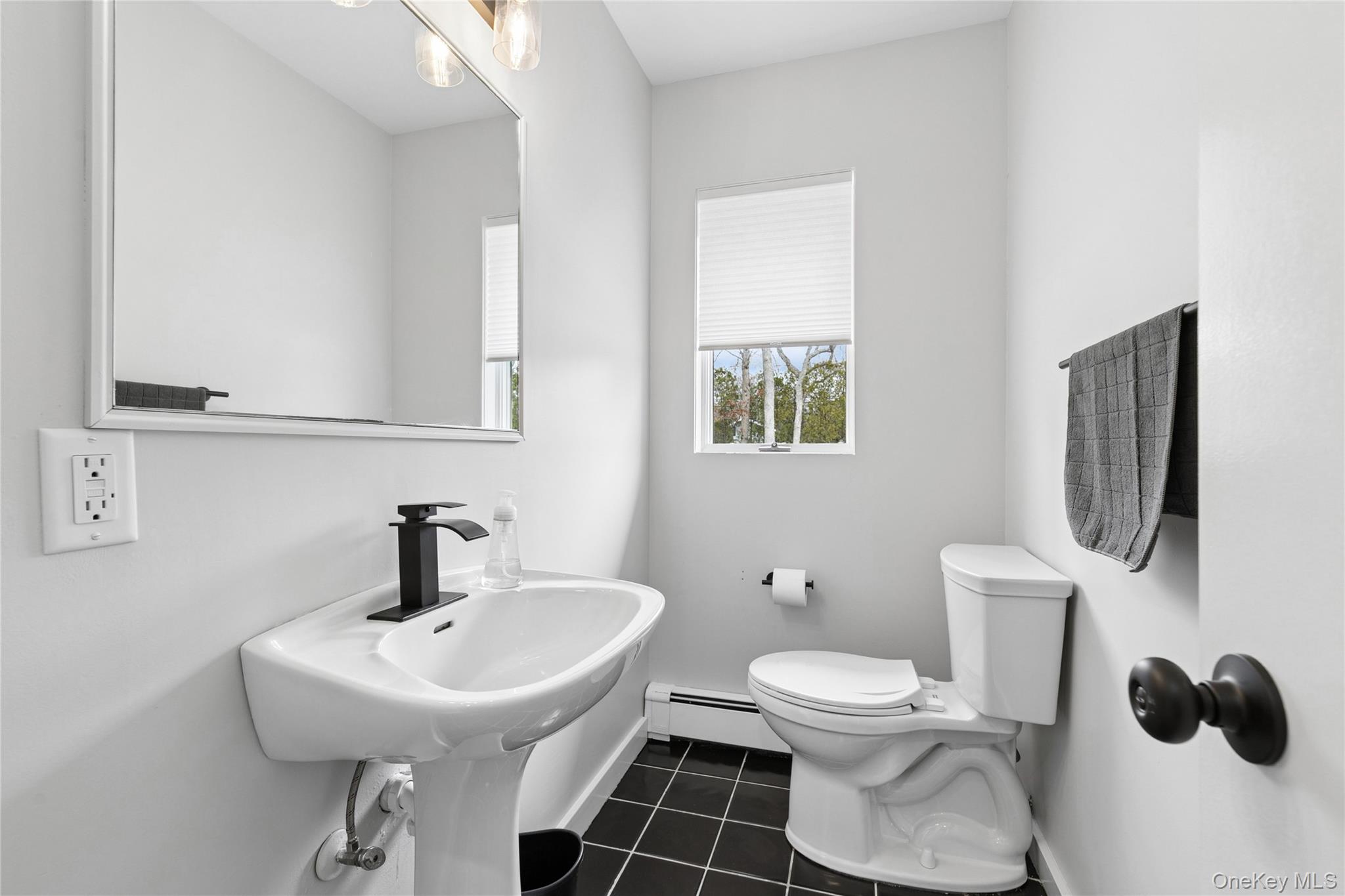 3 Harbor Road Hampton Bays, NY 11946 - Photo 14 of 27