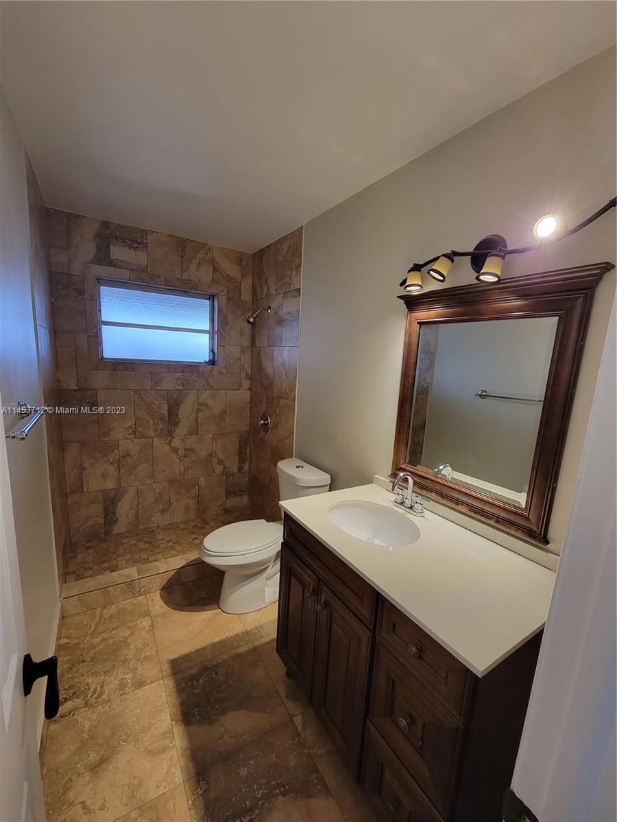 3192 Southwest 25th Terrace, Unit 3190 Miami, FL 33133 - Photo 4 of 9