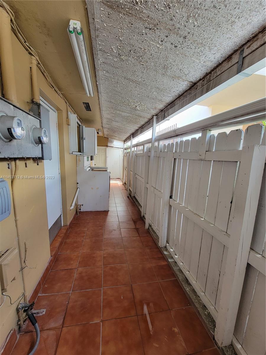 3192 Southwest 25th Terrace, Unit 3190 Miami, FL 33133 - Photo 8 of 9