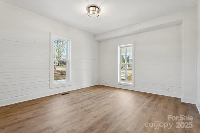 $399,000 | 828 North Main Street, Mount Pleasant, NC 28124