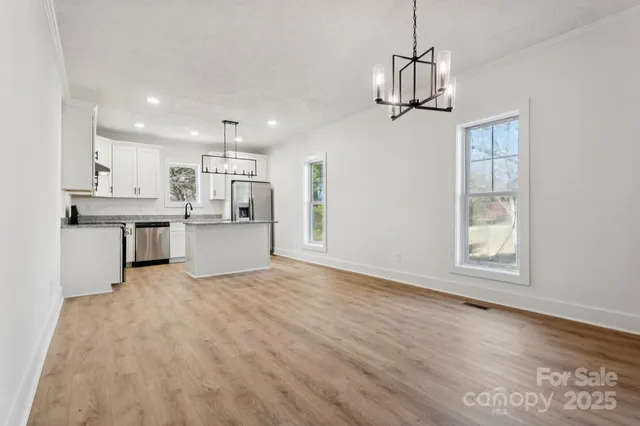 $399,000 | 828 North Main Street, Mount Pleasant, NC 28124