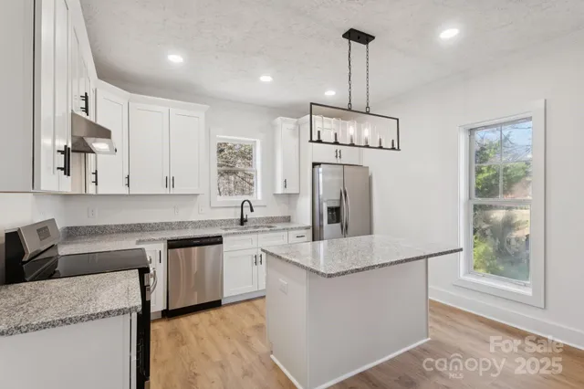 $399,000 | 828 North Main Street, Mount Pleasant, NC 28124