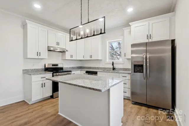 $399,000 | 828 North Main Street, Mount Pleasant, NC 28124