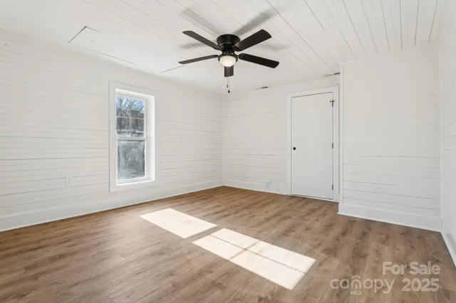 $399,000 | 828 North Main Street, Mount Pleasant, NC 28124