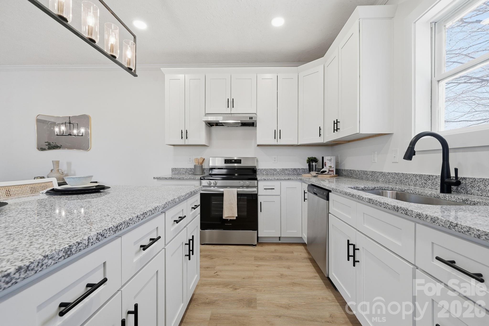 828 North Main Street Mount Pleasant, NC 28124 - Photo 8 of 39