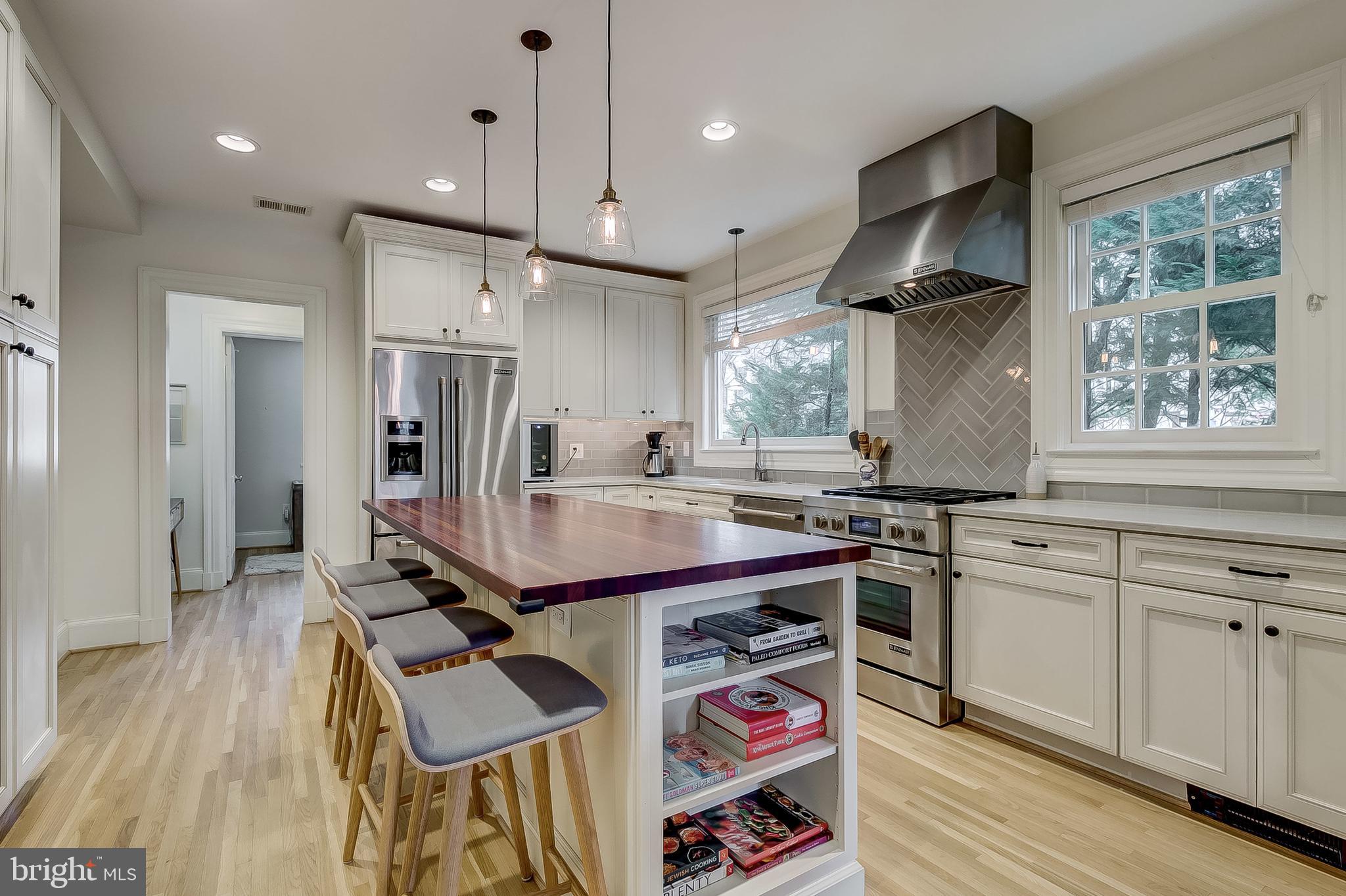 104 Elmwood Road Baltimore, MD 21210 - Photo 11 of 38