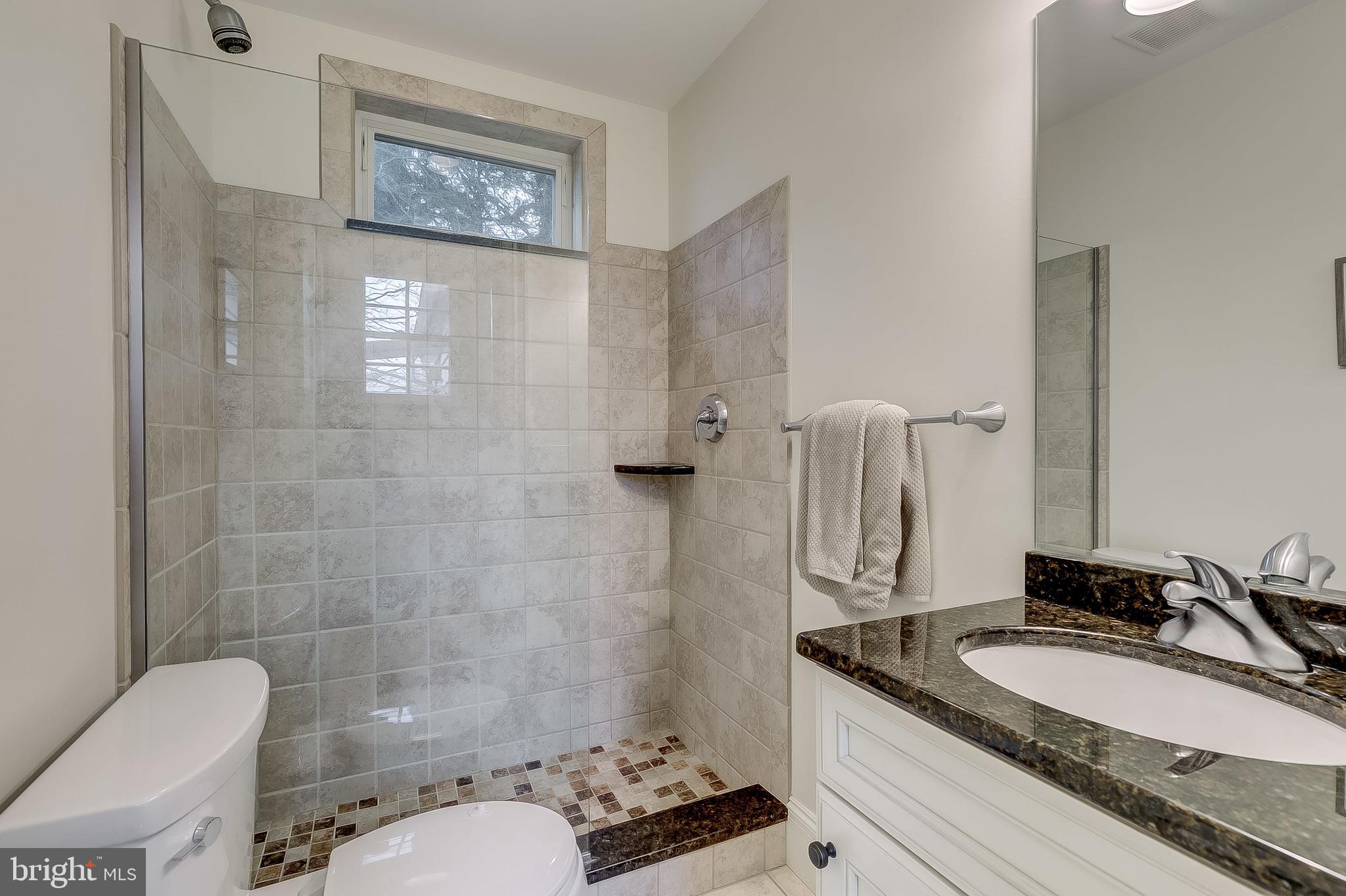 104 Elmwood Road Baltimore, MD 21210 - Photo 17 of 38