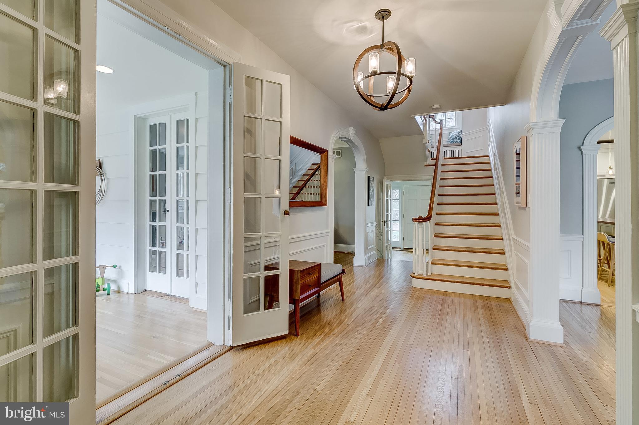104 Elmwood Road Baltimore, MD 21210 - Photo 4 of 38