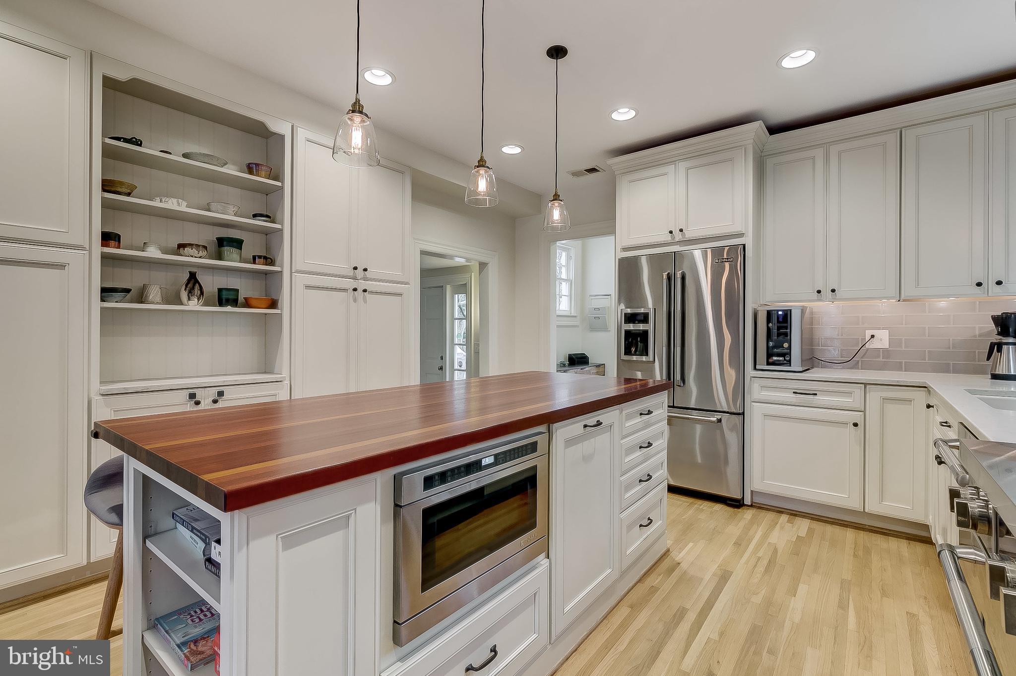 104 Elmwood Road Baltimore, MD 21210 - Photo 10 of 38