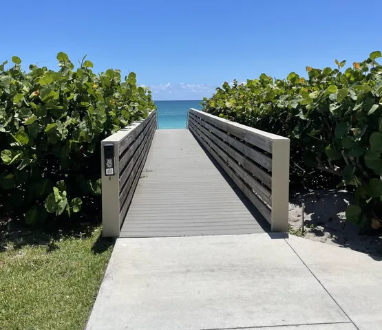 $6,000 | 470 Mars Way, Juno Beach, FL 33408