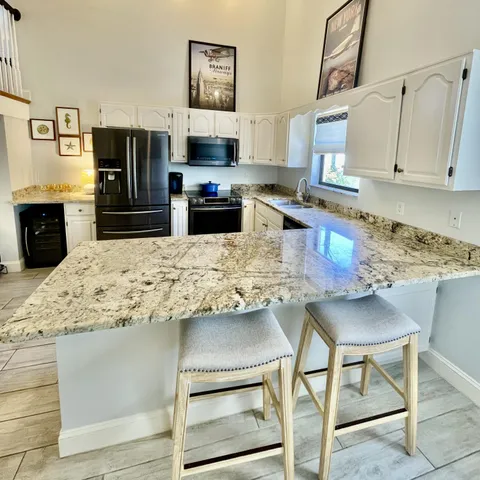 $6,000 | 470 Mars Way, Juno Beach, FL 33408