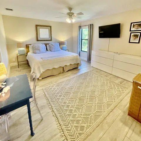 $6,000 | 470 Mars Way, Juno Beach, FL 33408