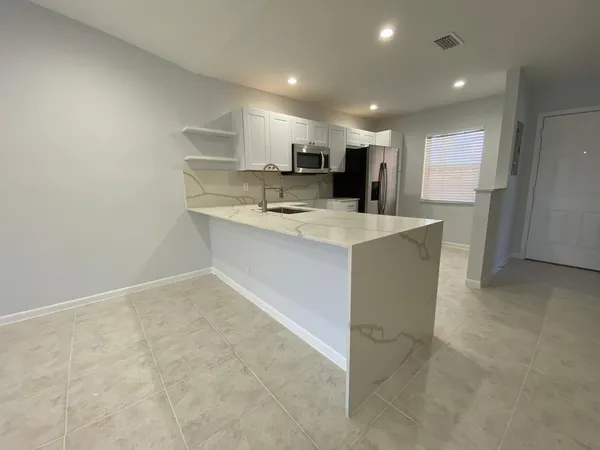 $2,800 | 9973 Three Lakes Circle, Boca Raton, FL 33428