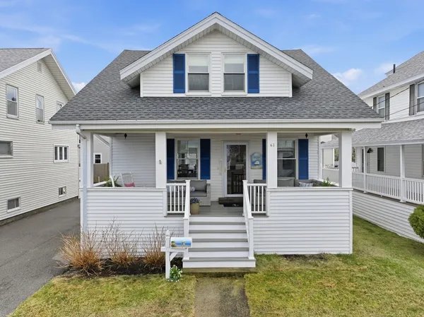 $879,000 | 62 C Street, Hull, MA 02045