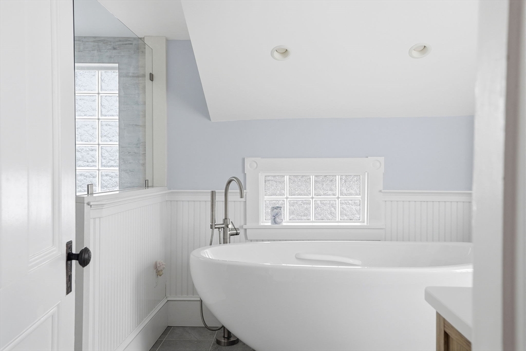 62 C Street Hull, MA 02045 - Photo 22 of 40