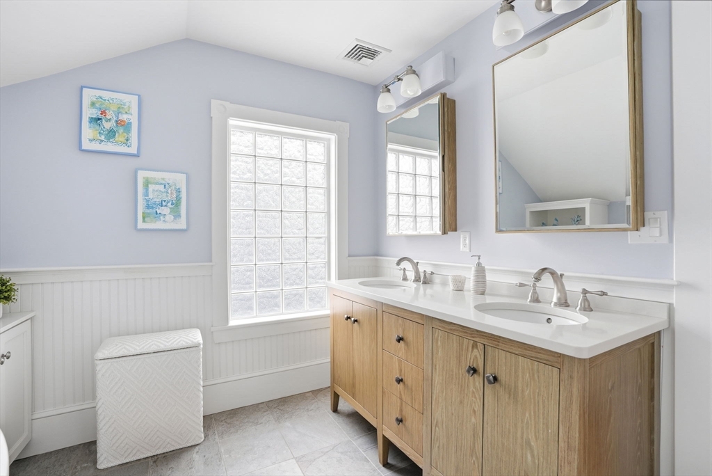 62 C Street Hull, MA 02045 - Photo 23 of 40