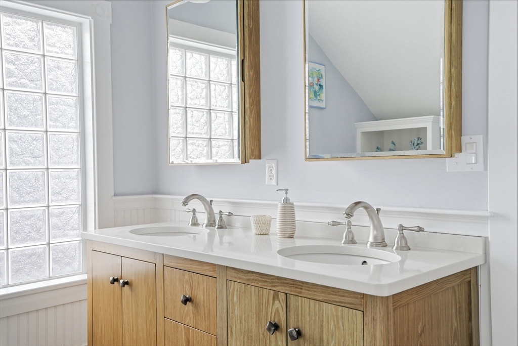 62 C Street Hull, MA 02045 - Photo 24 of 40