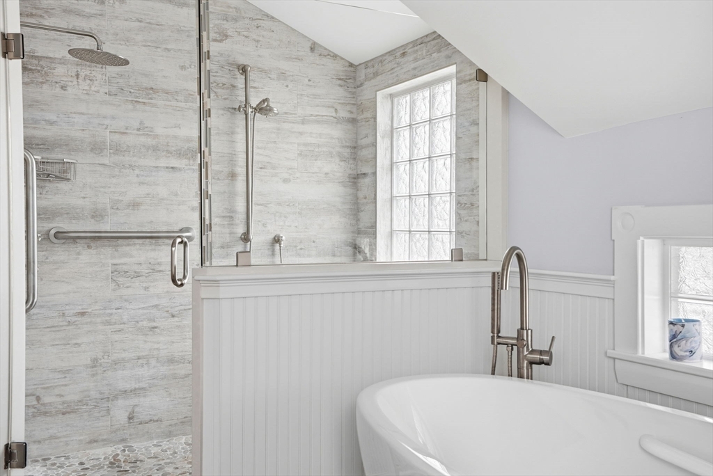 62 C Street Hull, MA 02045 - Photo 25 of 40