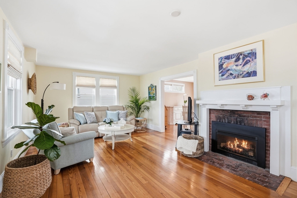 62 C Street Hull, MA 02045 - Photo 7 of 40