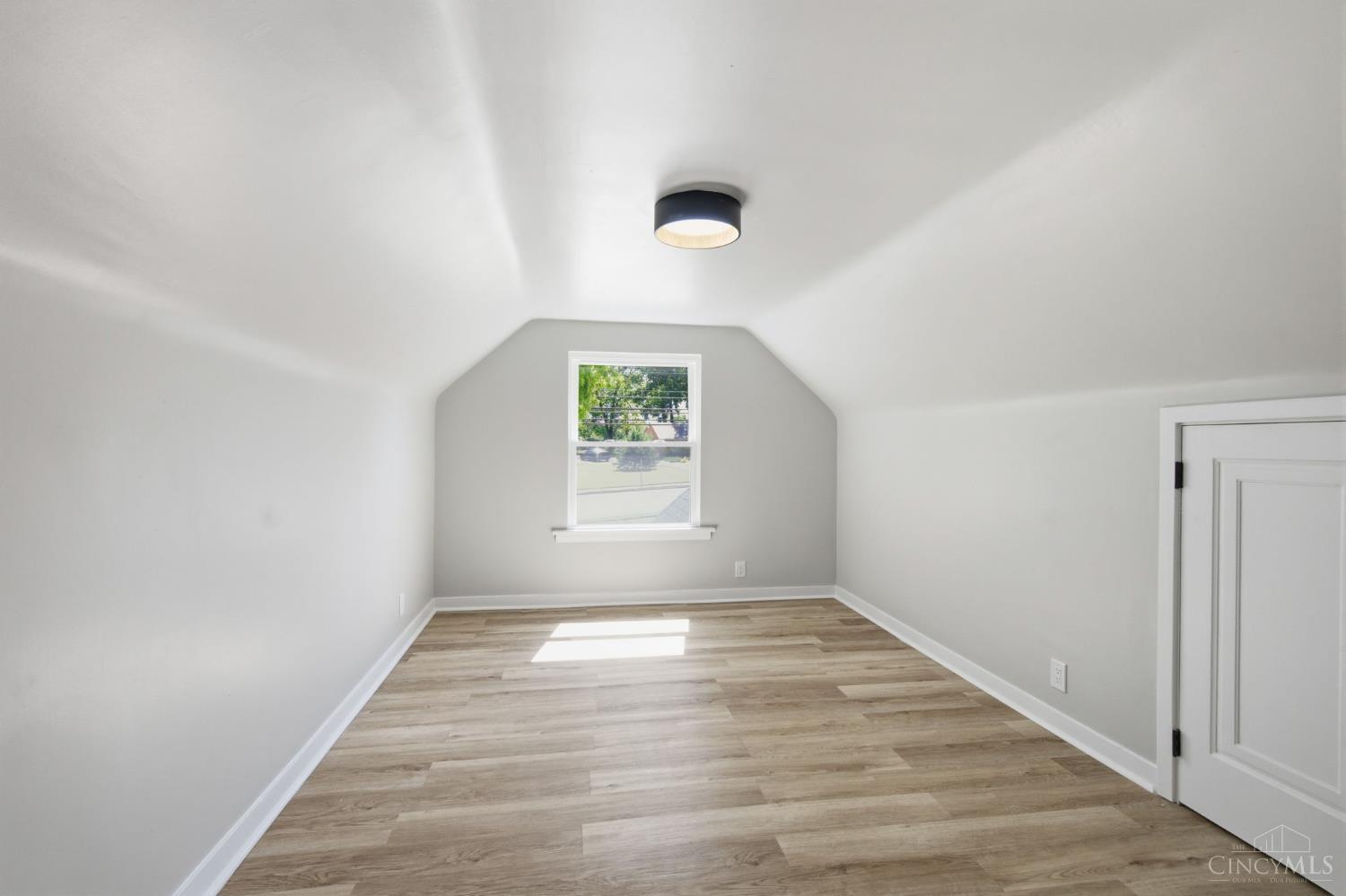 8801 Plainfield Road Cincinnati, OH 45236 - Photo 41 of 63