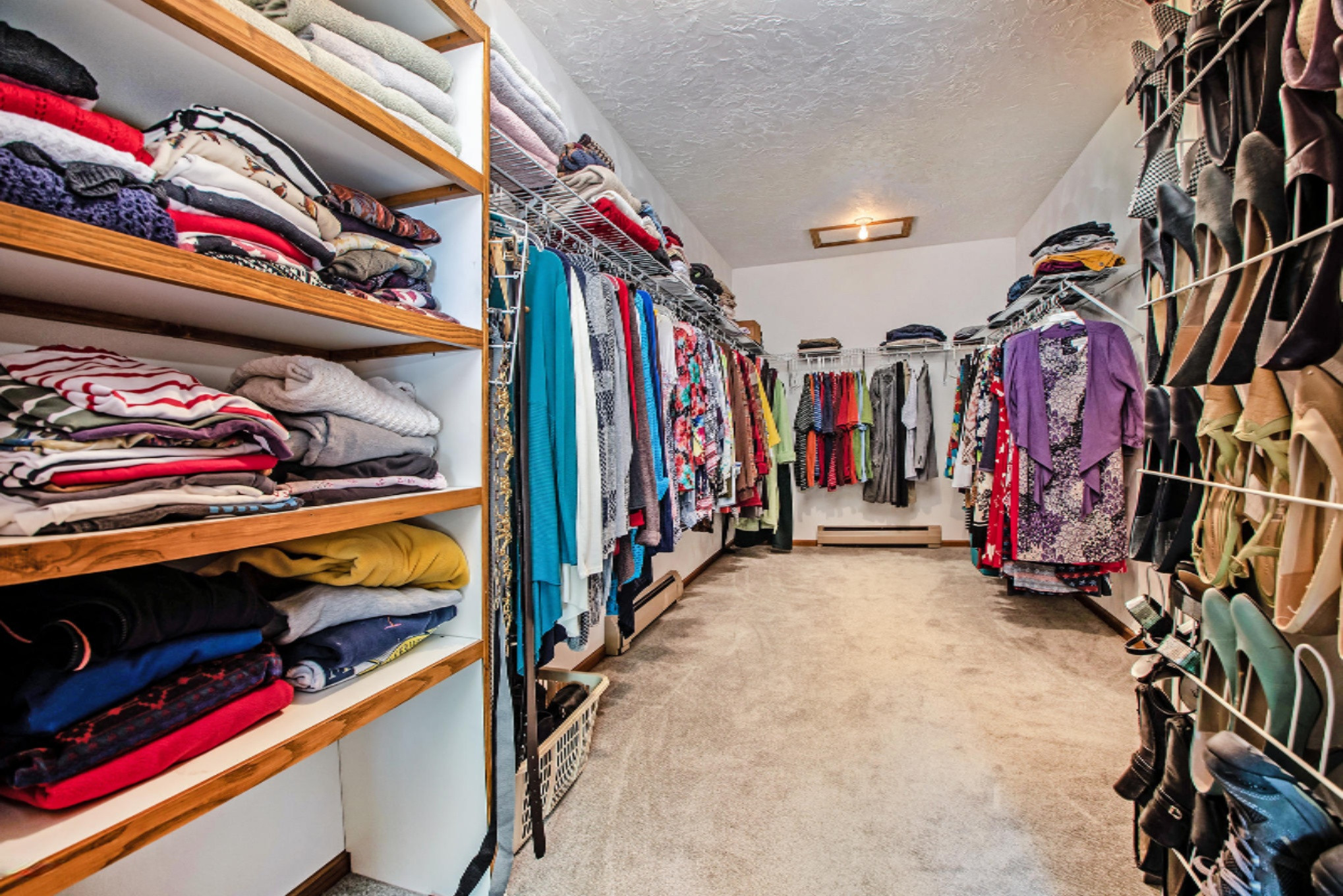 37261 County Road 669 Decatur, MI 49045 - Photo 54 of 64 Upstairs Master Closet
