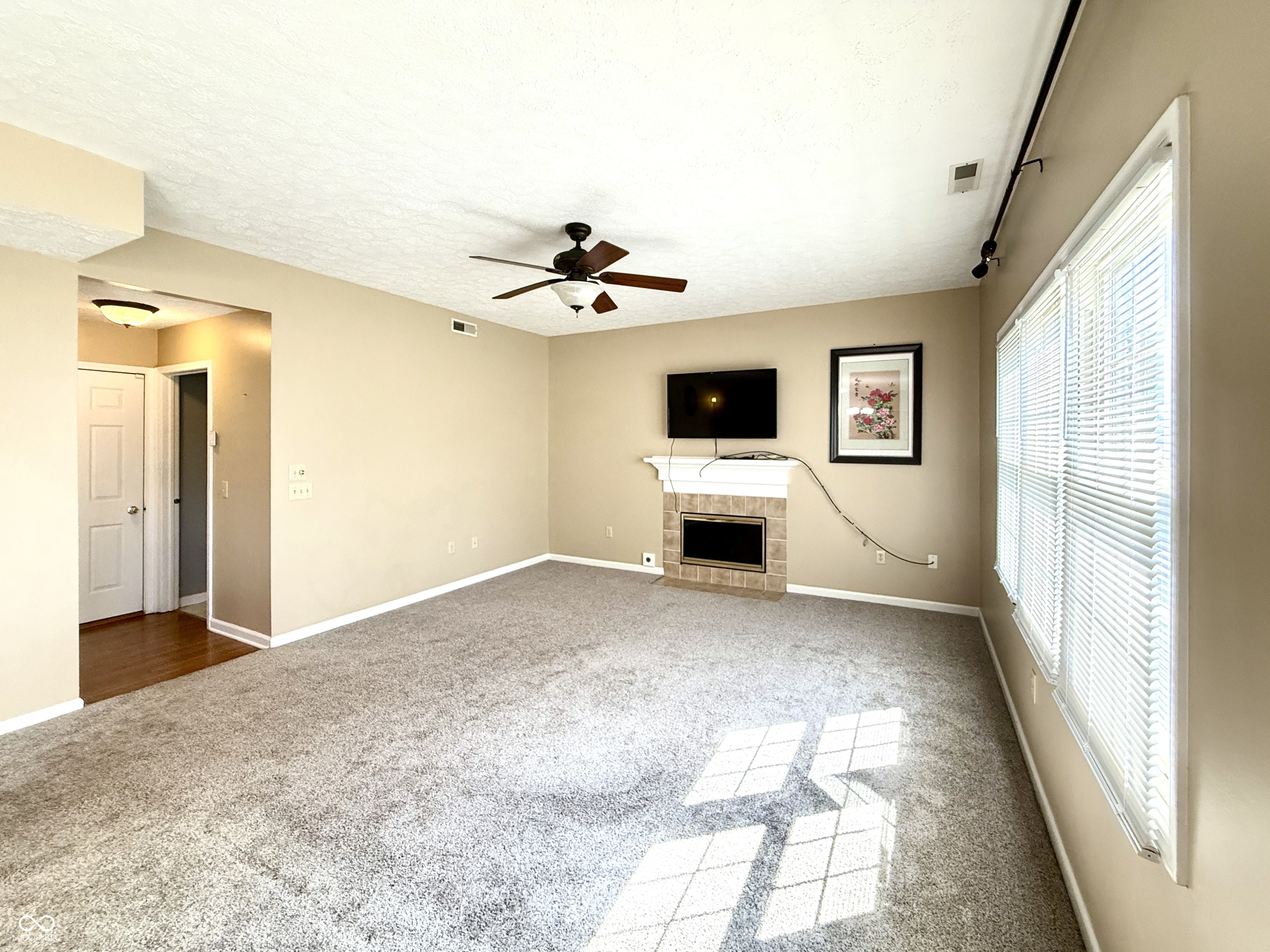 7741 Hidden Ridge Fishers, IN 46038 - Photo 6 of 28 Gallery Image 6