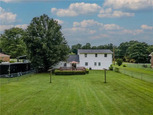 $359,999 | 381 Willowwind Drive, Loganville, GA 30052