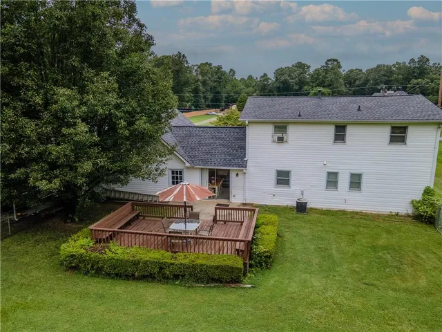 $359,999 | 381 Willowwind Drive, Loganville, GA 30052