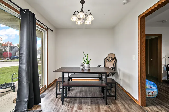 $1,600 | 315 North School Street, Diamond, IL 60416