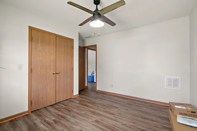 $1,600 | 315 North School Street, Diamond, IL 60416