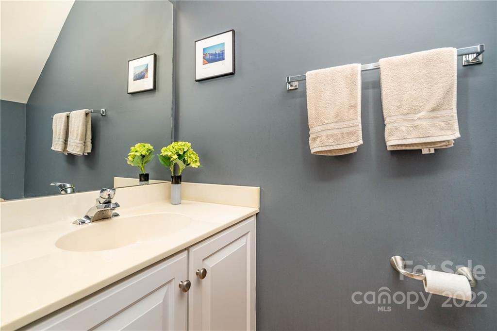 11907 Farnborough Road Huntersville, NC 28078 - Photo 18 of 42 Gallery Image 18