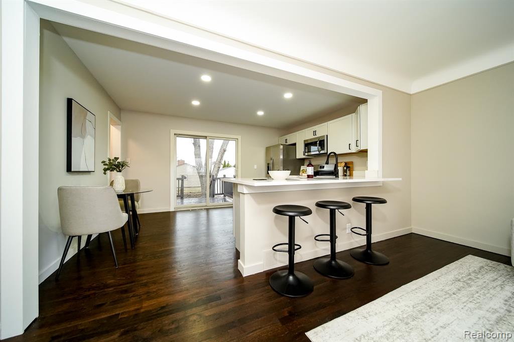 46985 Heydenreich Road Macomb, MI 48044 - Photo 19 of 60