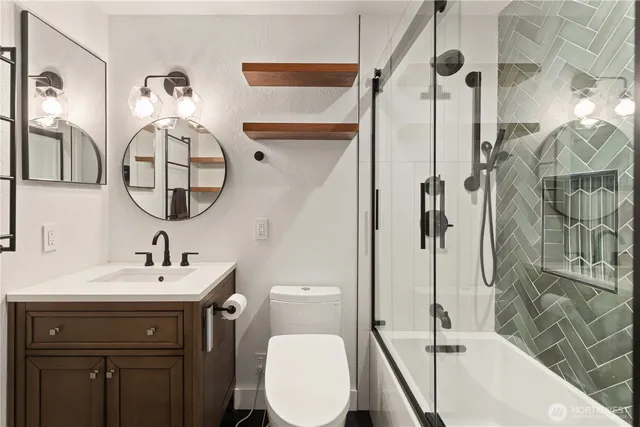 $290,000 | 16817 Larch Way, Unit F206, Lynnwood, WA 98037