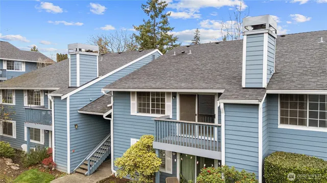 $290,000 | 16817 Larch Way, Unit F206, Lynnwood, WA 98037