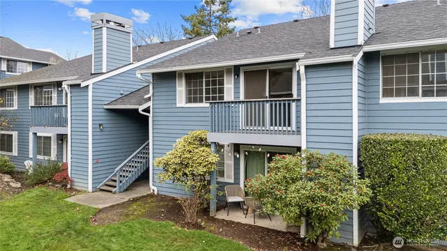 $290,000 | 16817 Larch Way, Unit F206, Lynnwood, WA 98037