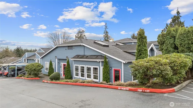 $290,000 | 16817 Larch Way, Unit F206, Lynnwood, WA 98037