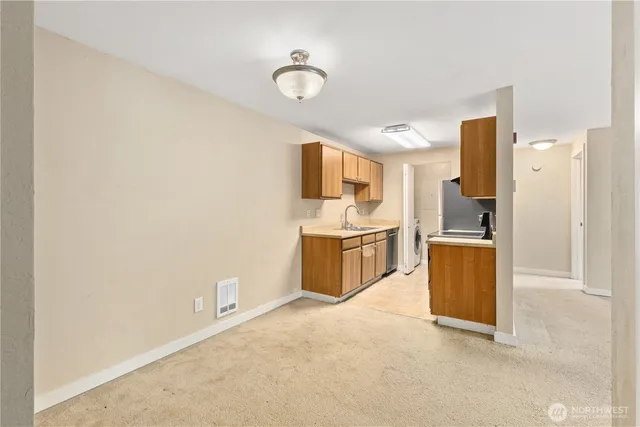 $290,000 | 16817 Larch Way, Unit F206, Lynnwood, WA 98037