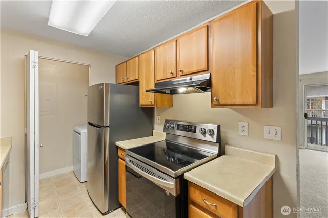 $290,000 | 16817 Larch Way, Unit F206, Lynnwood, WA 98037